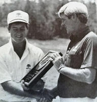 Doug Sanders presenting Award